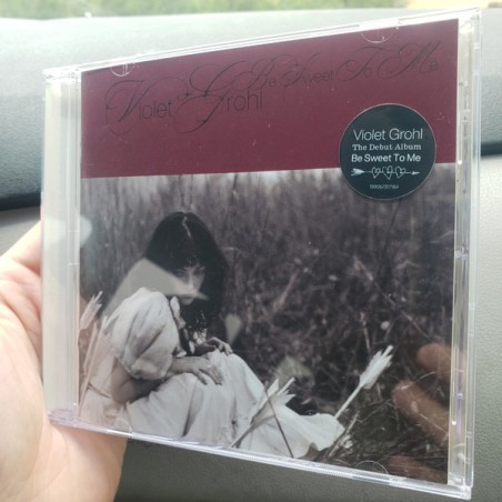 Violet Grohl – Debiutinis albumas (CD)