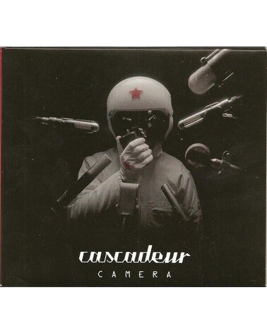 CASCADEUR: CAMERA CD