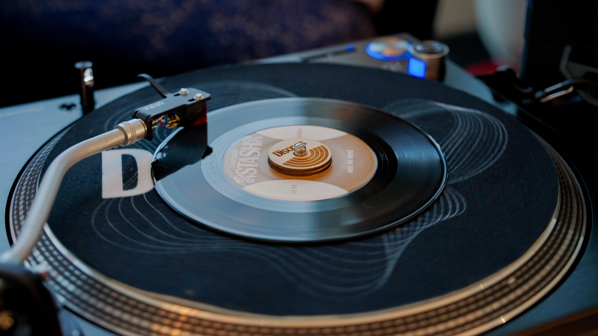 Vinilo kolekcionieriaus gidas — kaip rasti plokšteles užsienyje